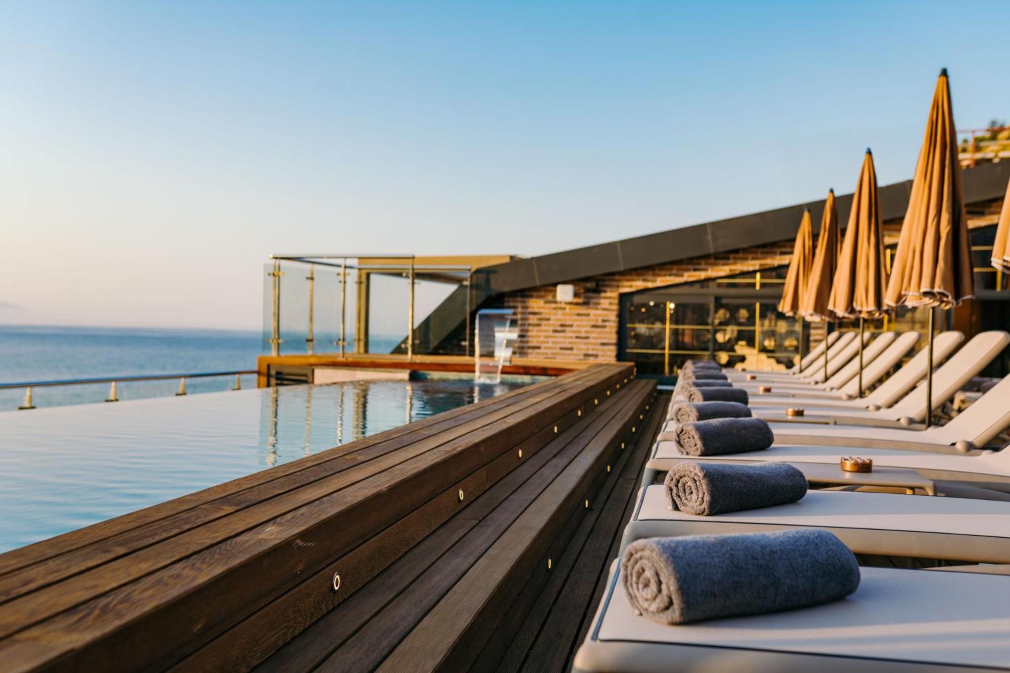 Hotel Numa Port 4*